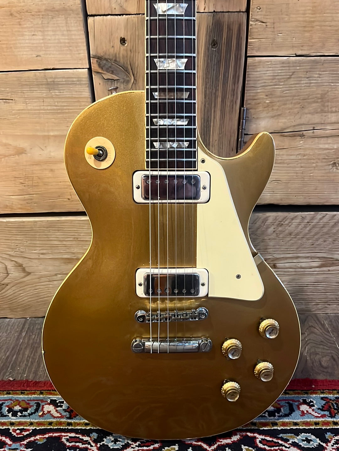 1977 Les Paul Deluxe Gold Top