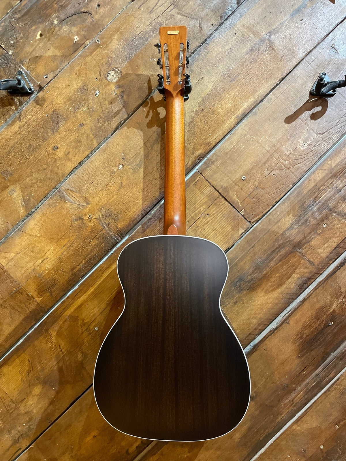 National Thunderbox 14 Fret Resonator, Revolver