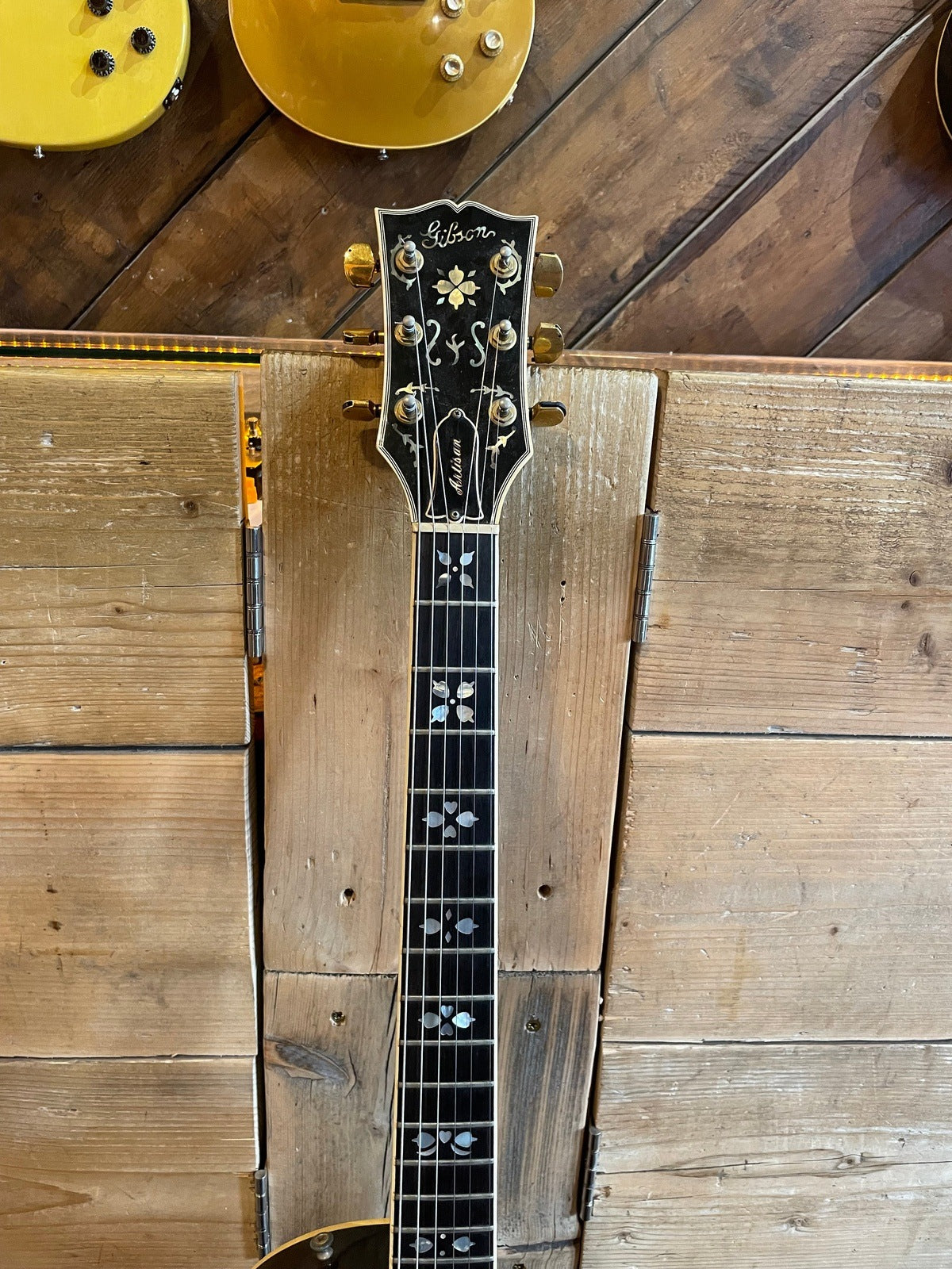1977 Gibson Les Paul Artisan, Walnut