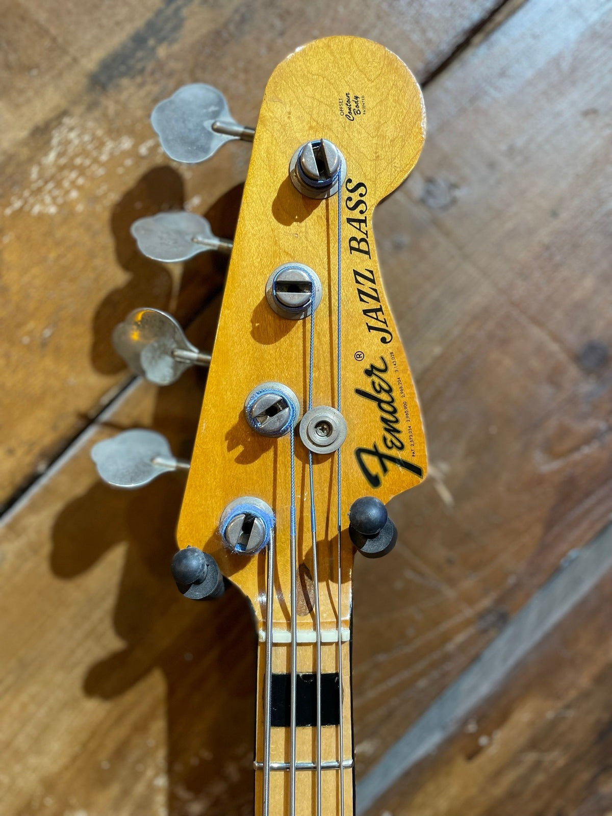 S/H 1972 Fender Jazz Bass, Three Tone Sunburst