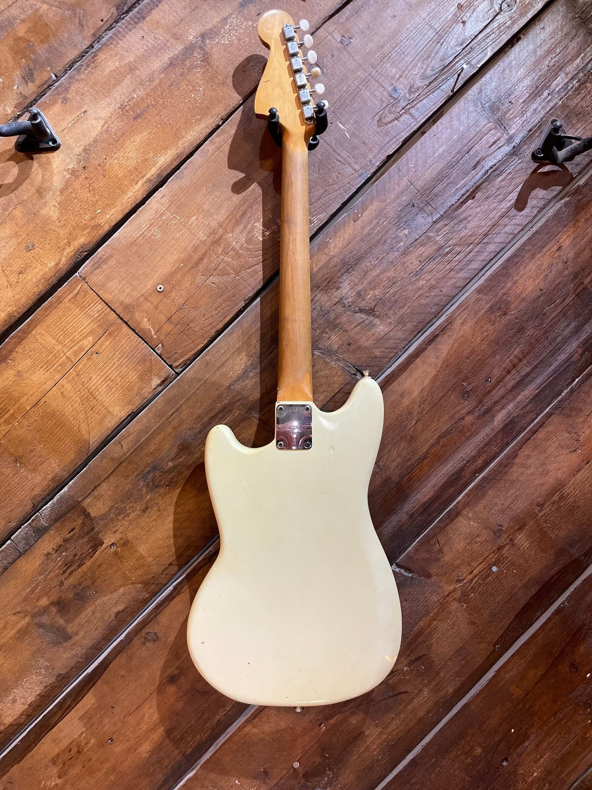 S/H 1965 Fender Mustang, Olympic White Refinish