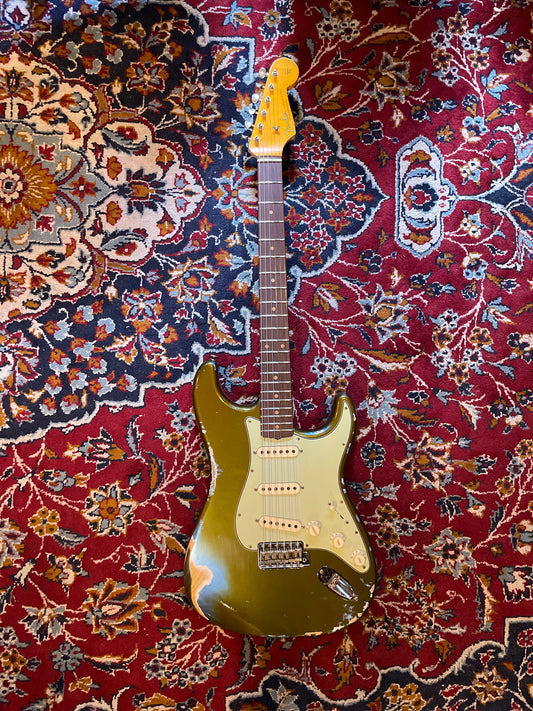 Fender Custom Shop 1962 Stratocaster, Heavy Relic Olive Over Lake Placid Blue