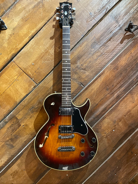 S/H 1980 Gibson Howard Roberts Fusion, Three Tone Sunburst