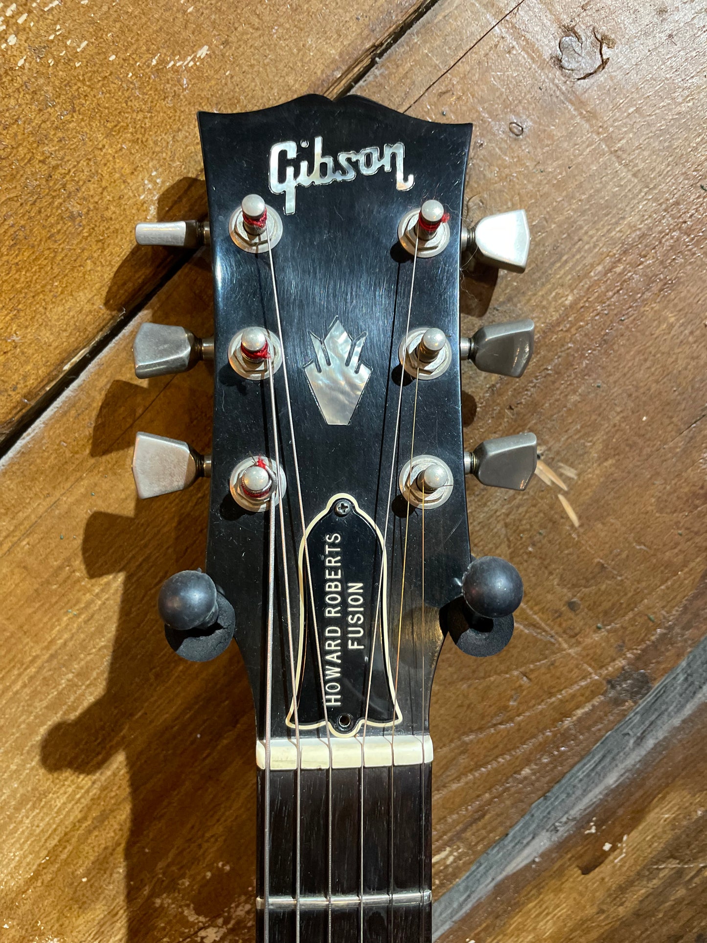 S/H 1980 Gibson Howard Roberts Fusion, Three Tone Sunburst