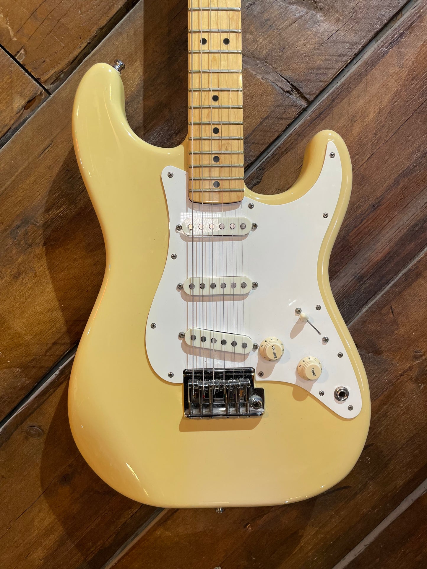 S/H 1983 Fender 'Dan Smith' Stratocaster, Olympic White