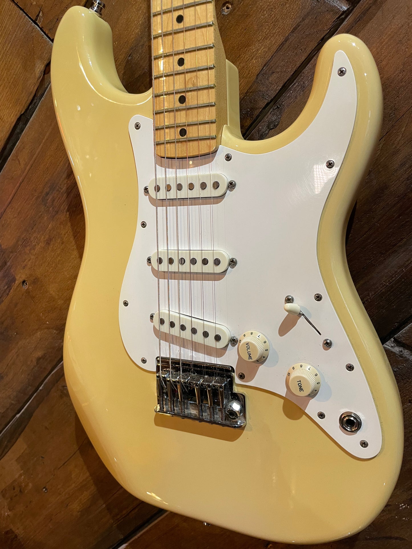 S/H 1983 Fender 'Dan Smith' Stratocaster, Olympic White