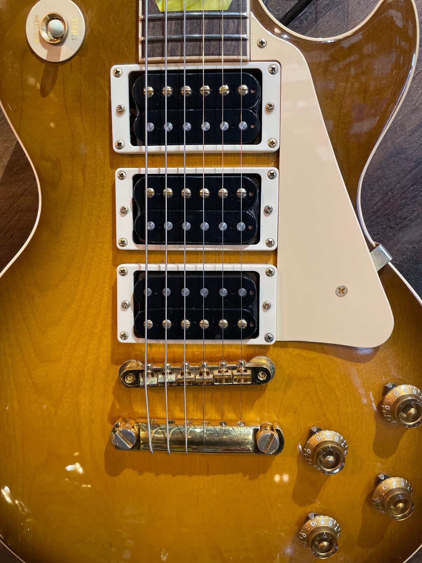 S/H 2000 Gibson Les Paul Classic 3 Pickup, Sunburst