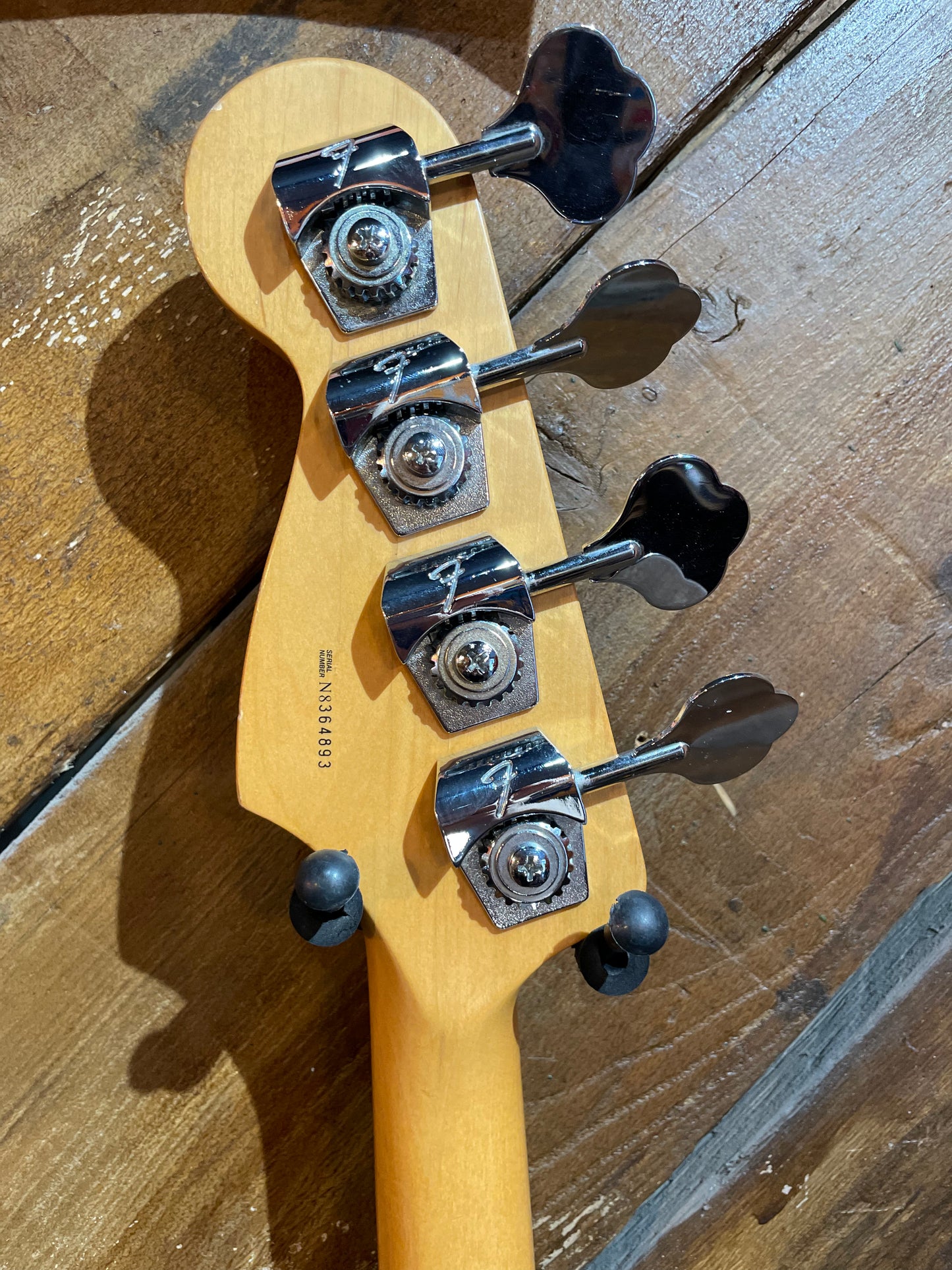 S/H 1998 Fender American Standard Jazz Bass, White