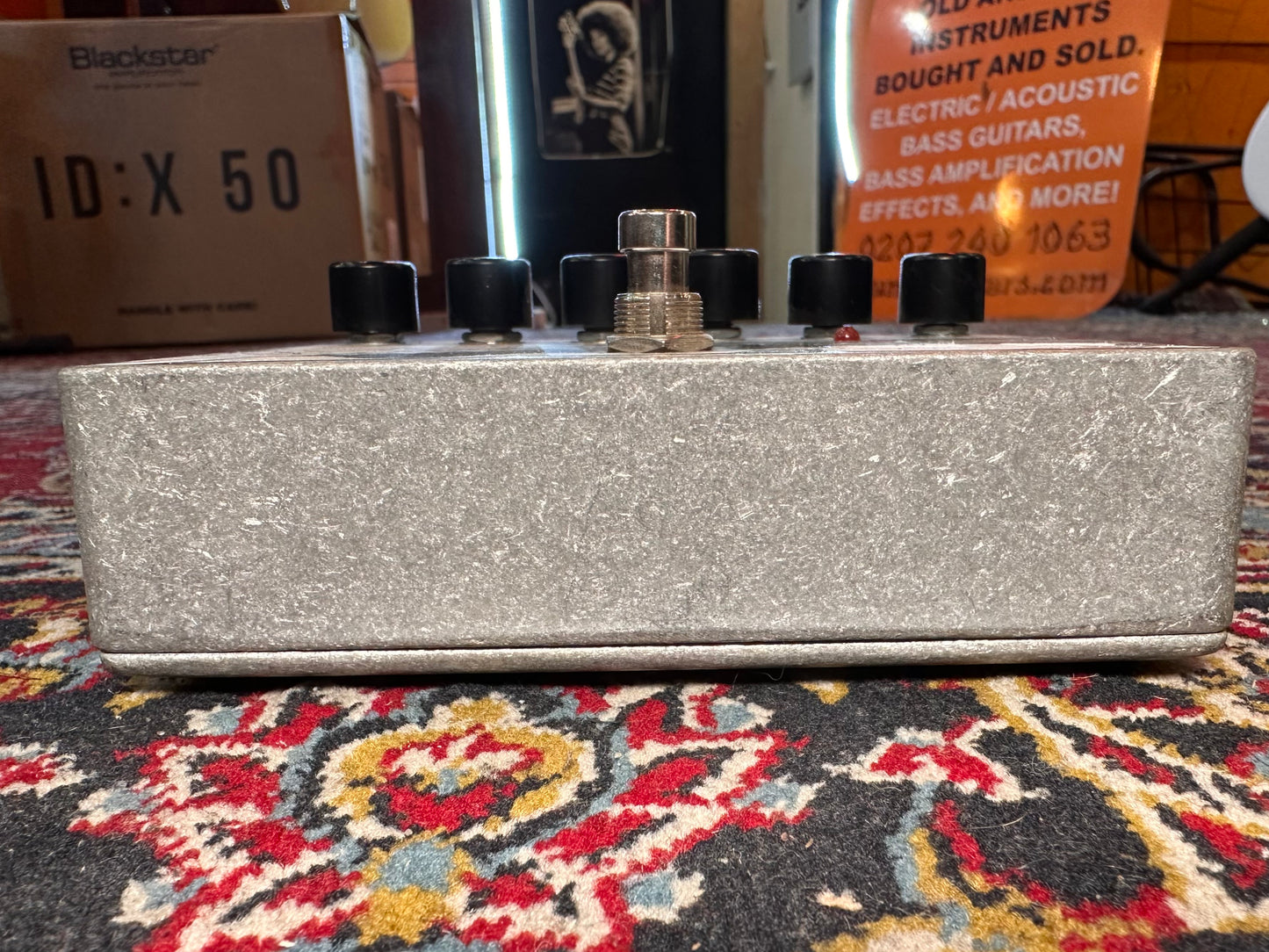 S/H Electro Harmonix White Finger 40v Compressor