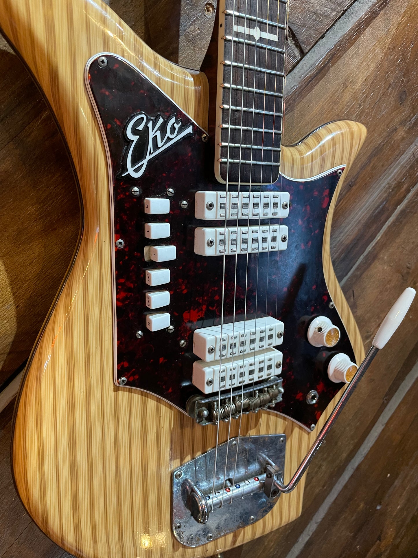 S/H 1960s Eko 700/7V Electric Guitar