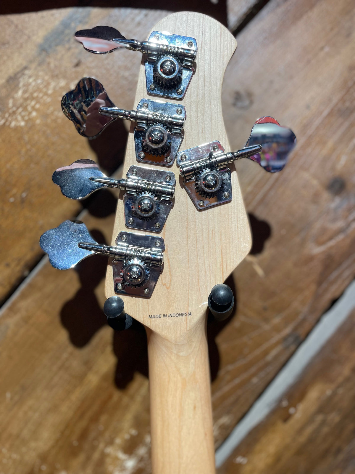 S/H Sterling By Music Man Ray5 Left Handed, Sunburst
