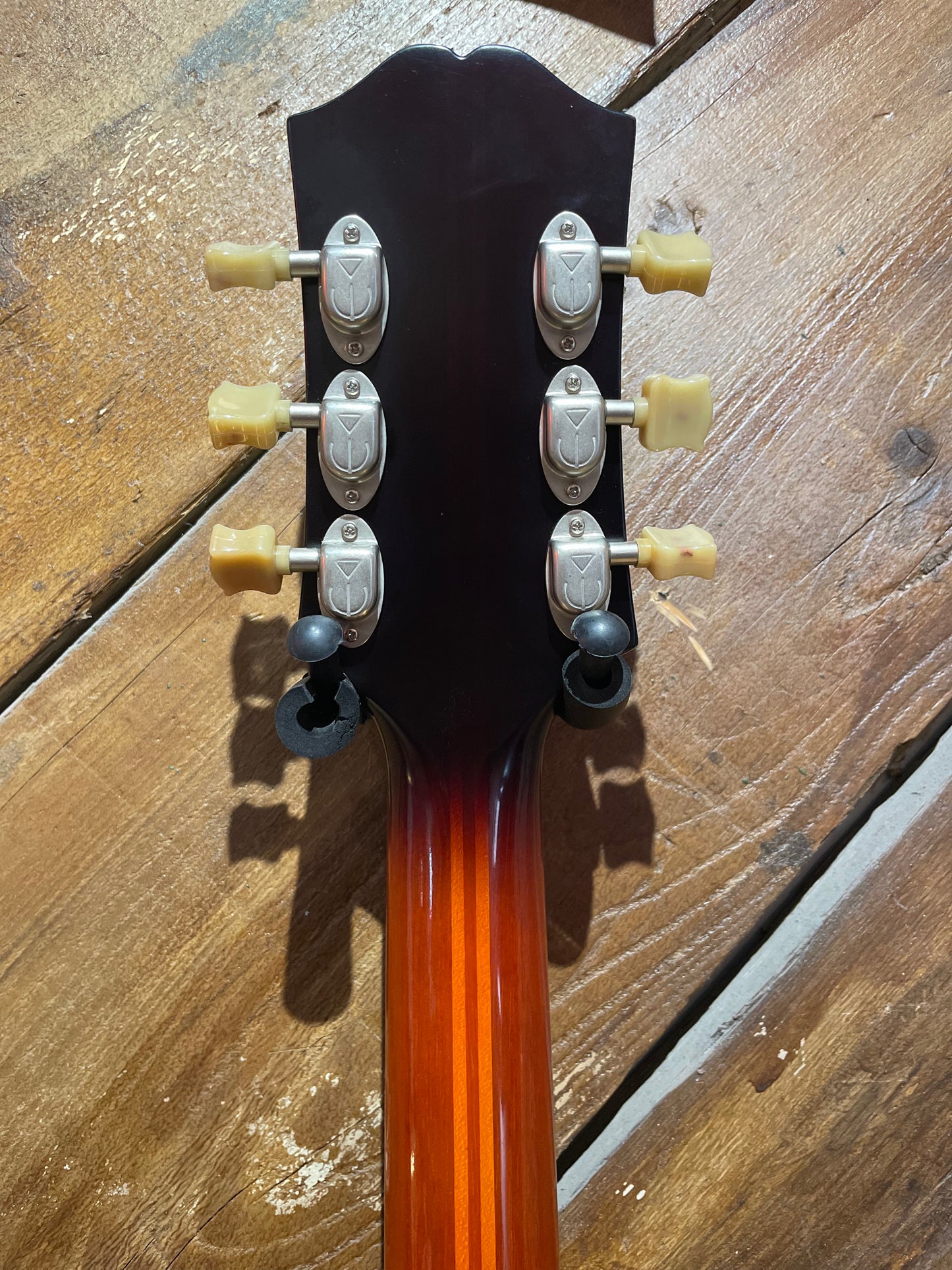 S/H Epiphone Masterbilt De Luxe Round Hole Electro-Acoustic Guitar, Vintage Sunburst