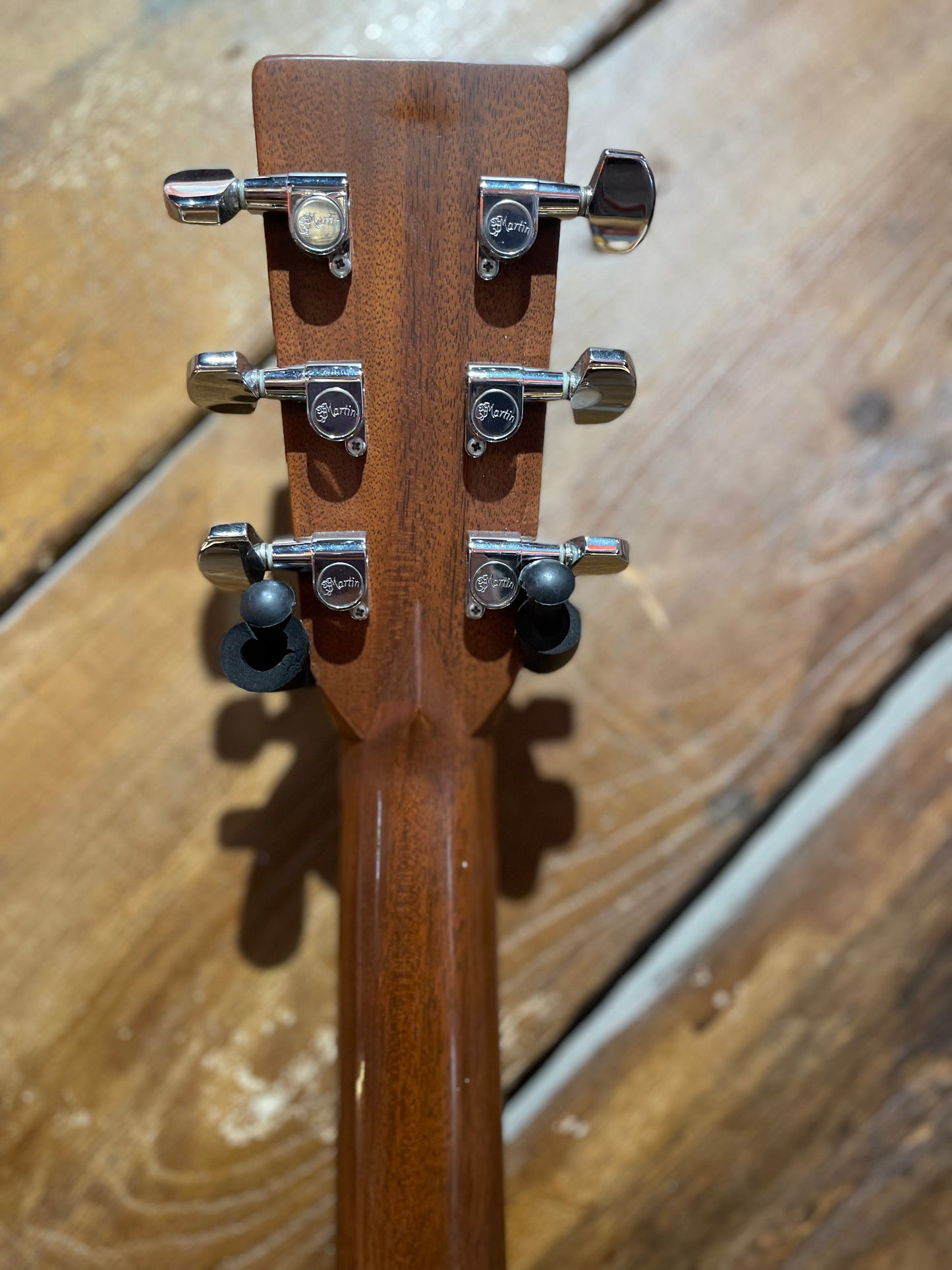 S/H Martin HD-28 Left-Handed Dreadnought Acoustic Guitar, Natural