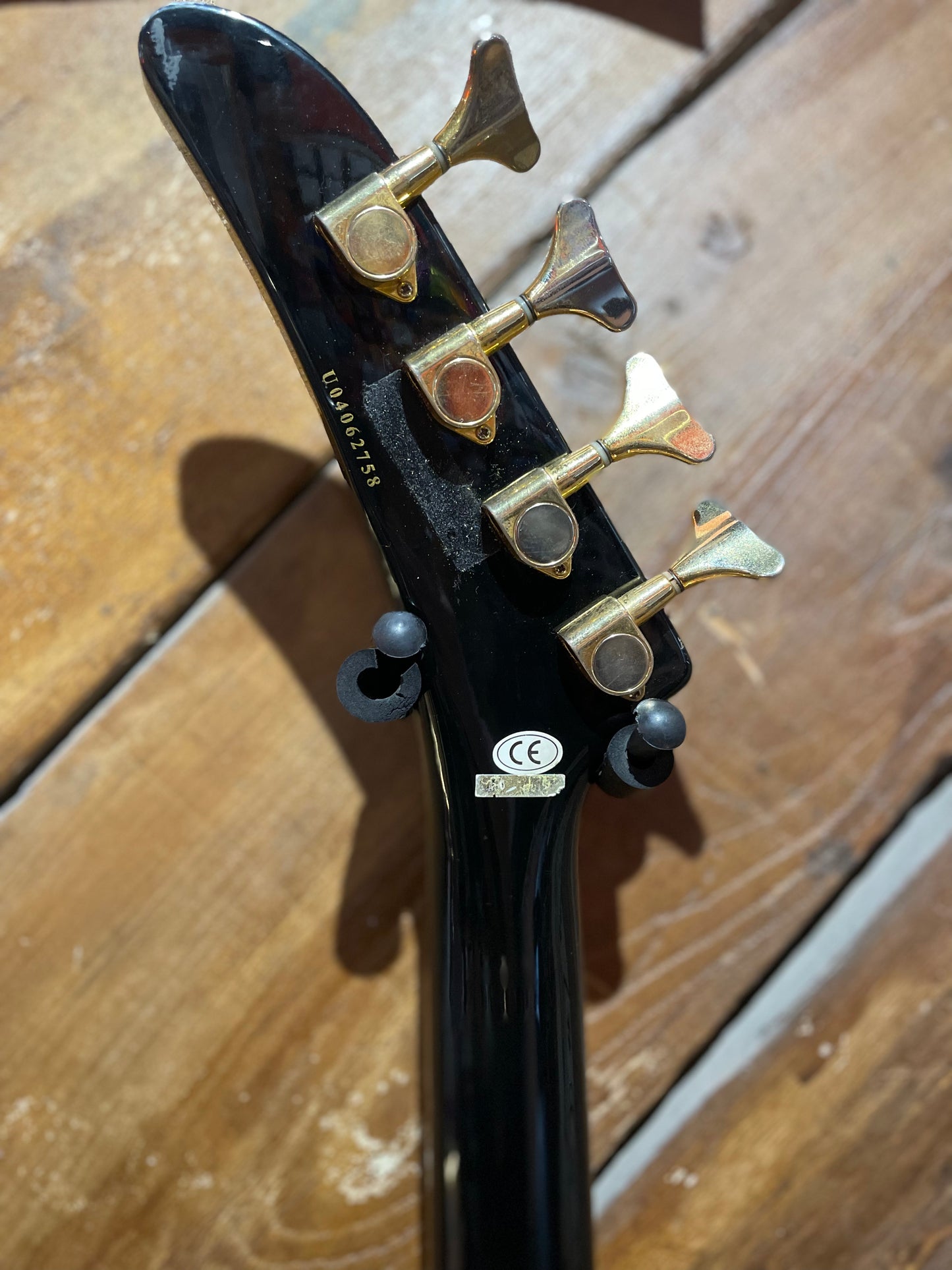 S/H Epiphone Korina Explorer Bass, Ebony