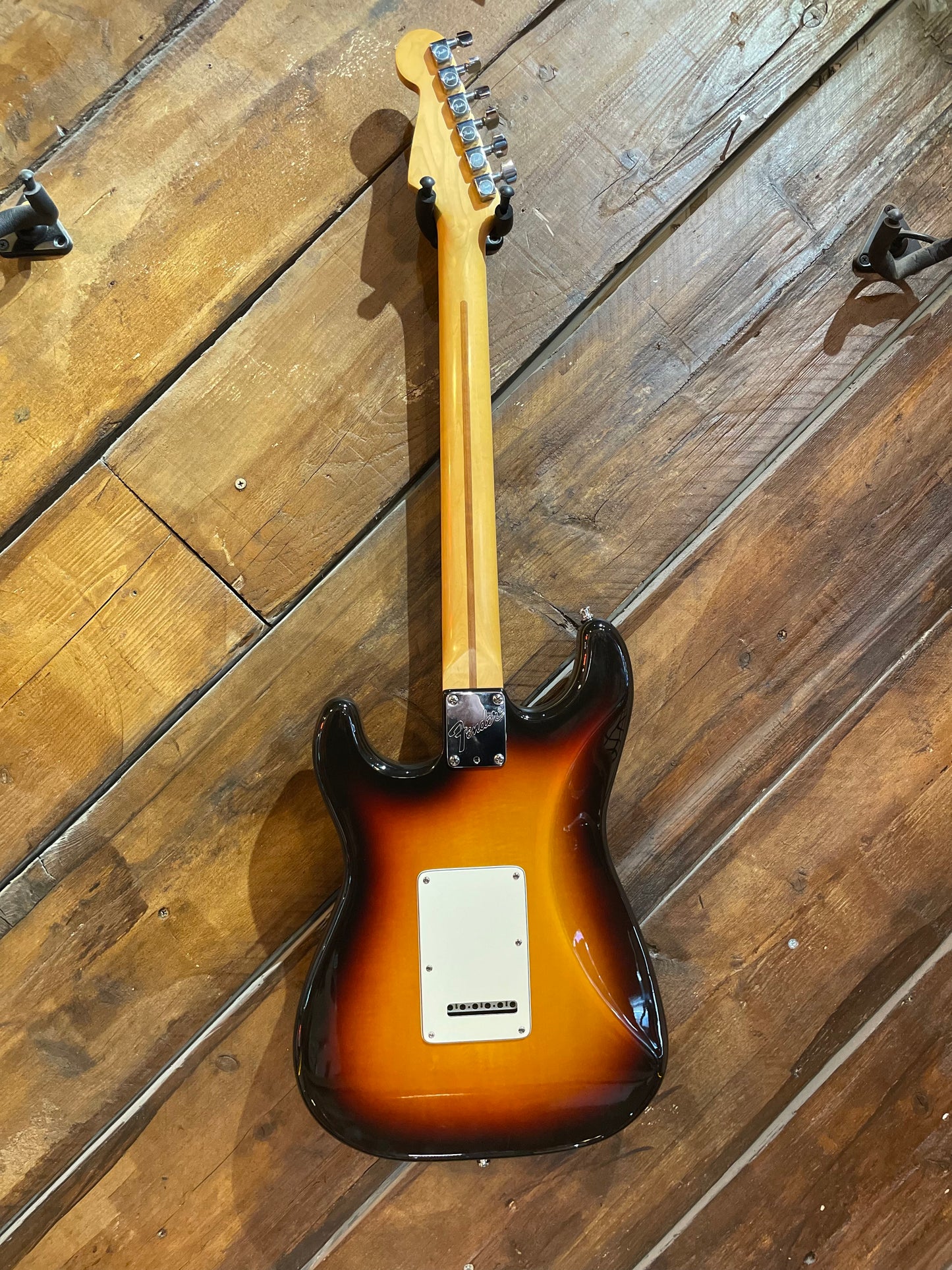S/H 1988 Fender American Standard Stratocaster, Three Tone Sunburst