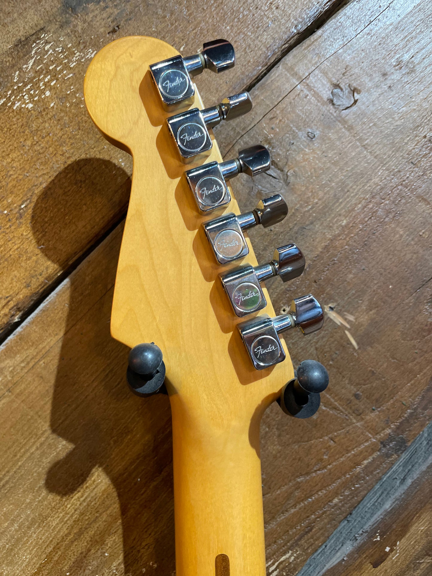 S/H 1988 Fender American Standard Stratocaster, Three Tone Sunburst