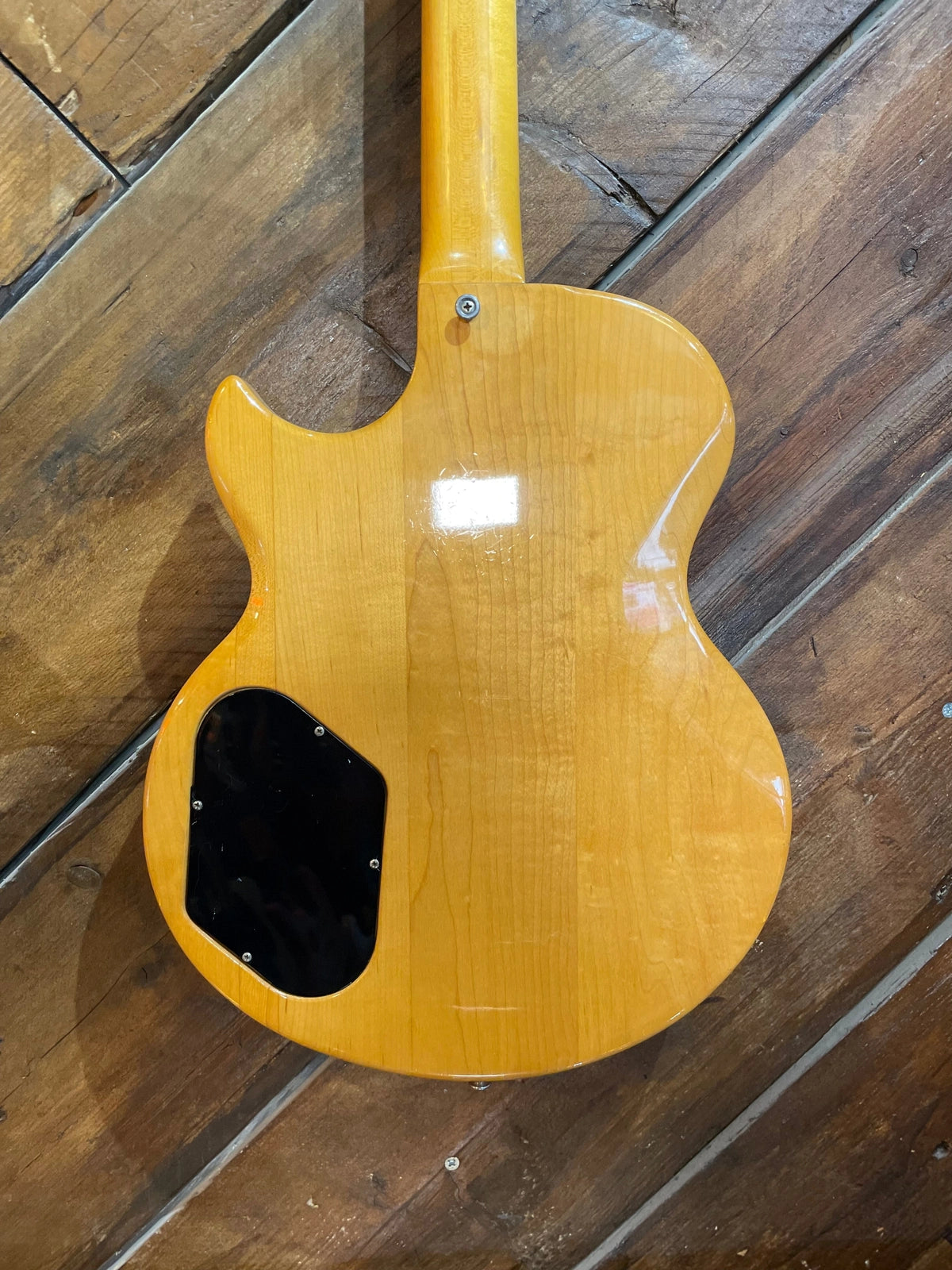 S/H 1973 Gibson L6-S Maple Fretboard, Natural