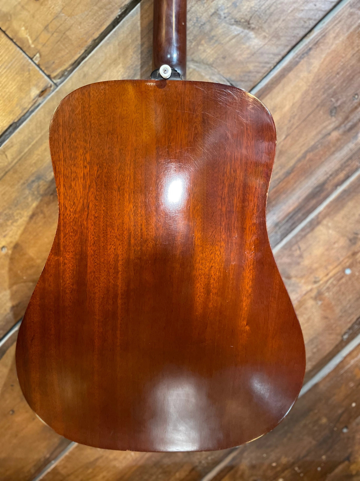 S/H 1994 Guild D4 Dreadnought Acoustic Guitar
