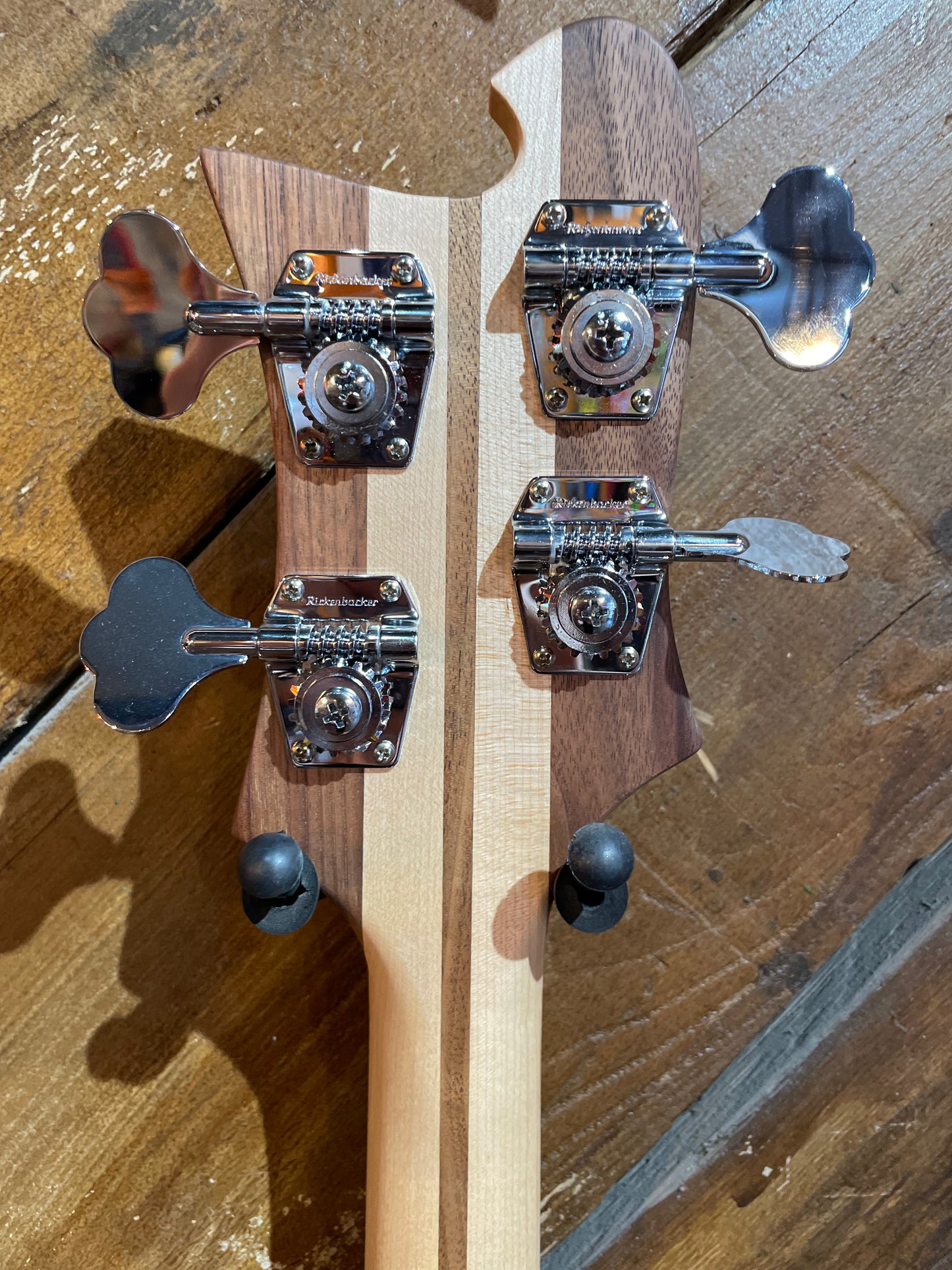 Rickenbacker 4003, Walnut