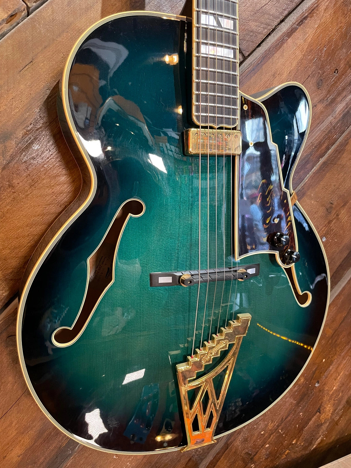 S/H D'Angelico MIJ NYL2 Archtop Guitar