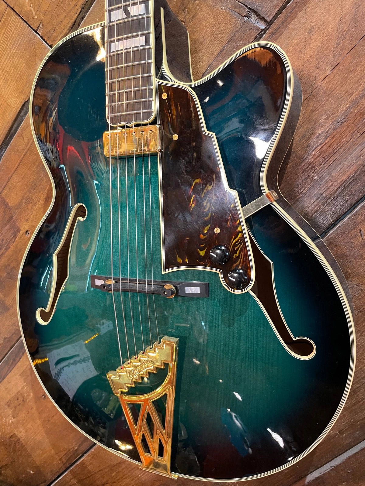 S/H D'Angelico MIJ NYL2 Archtop Guitar