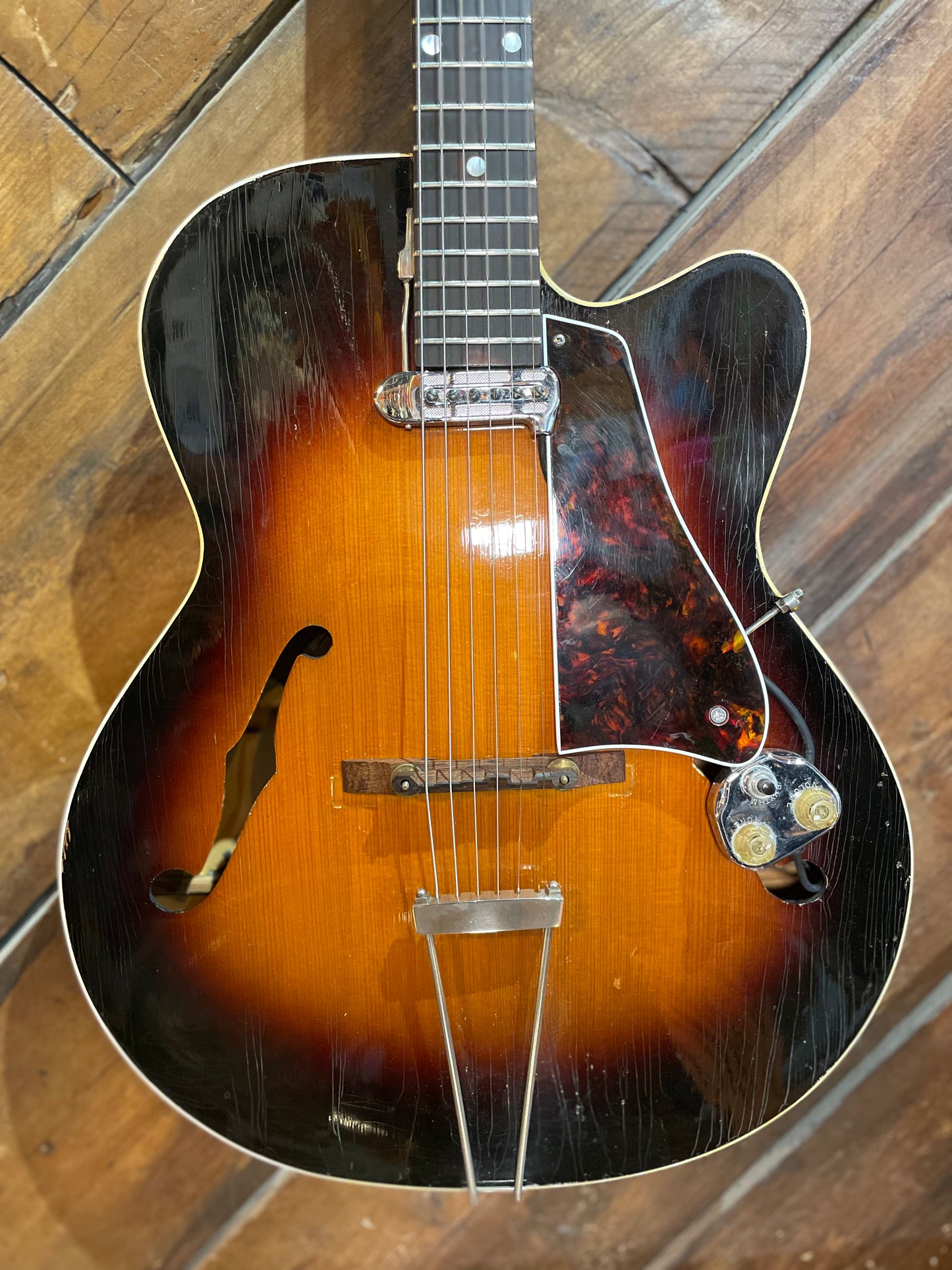 S/H 1959 Levin 335 Archtop