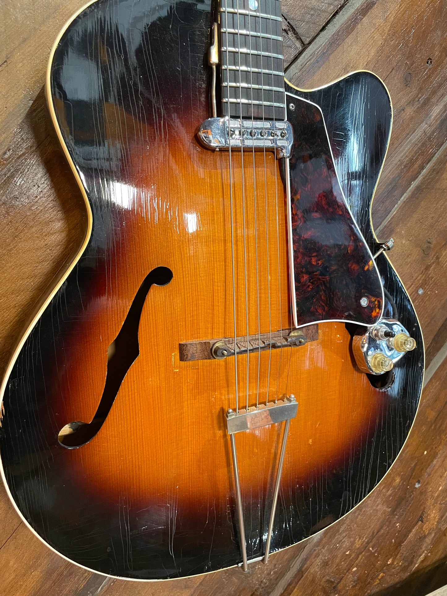 S/H 1959 Levin 335 Archtop