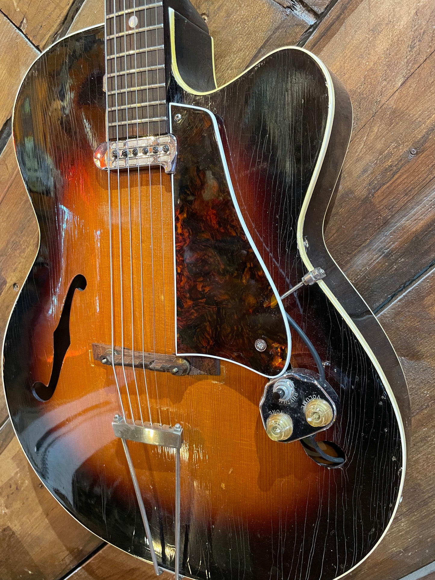 S/H 1959 Levin 335 Archtop