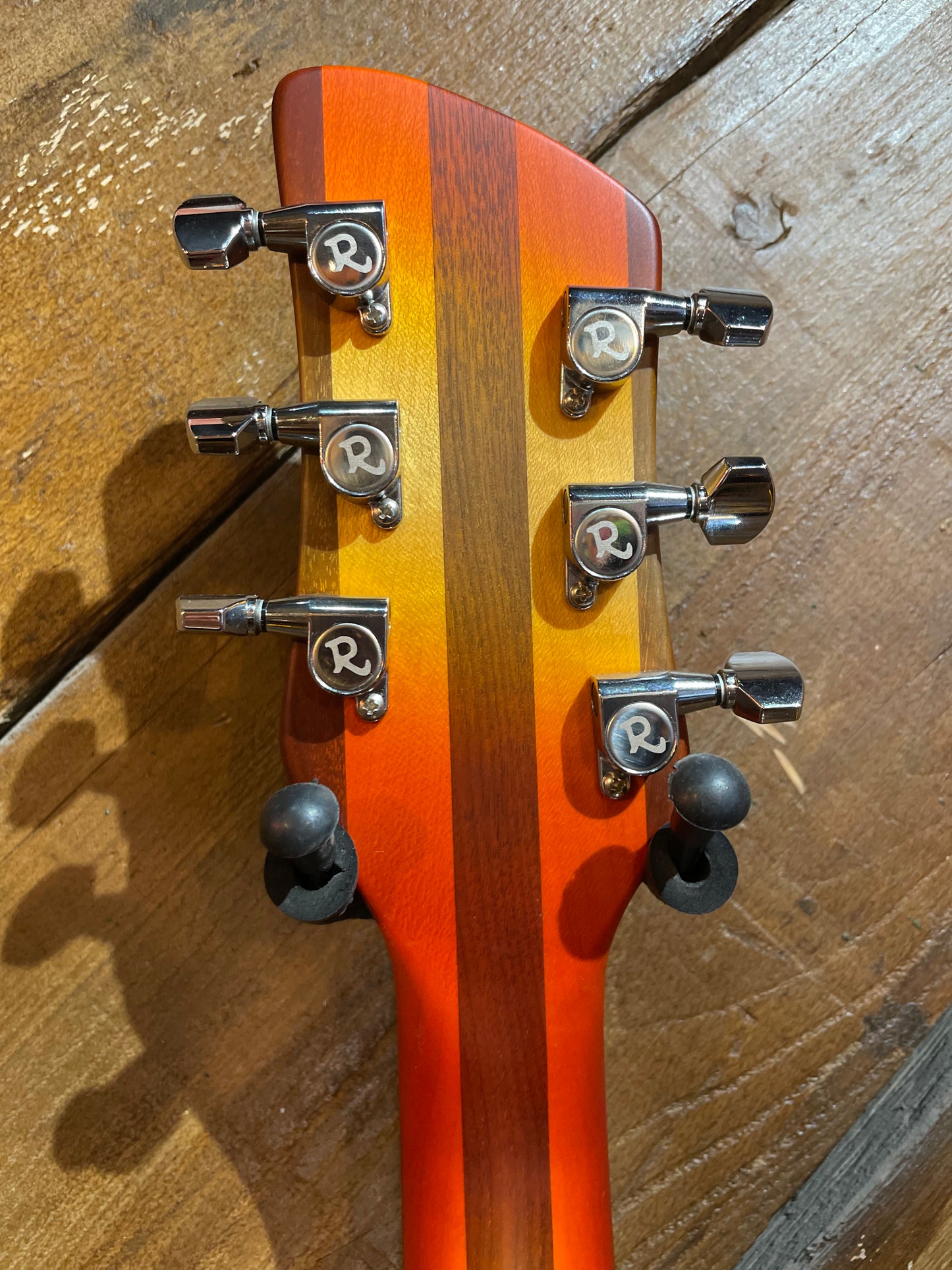 Rickenbacker 330, Satin Autumnglo NEW