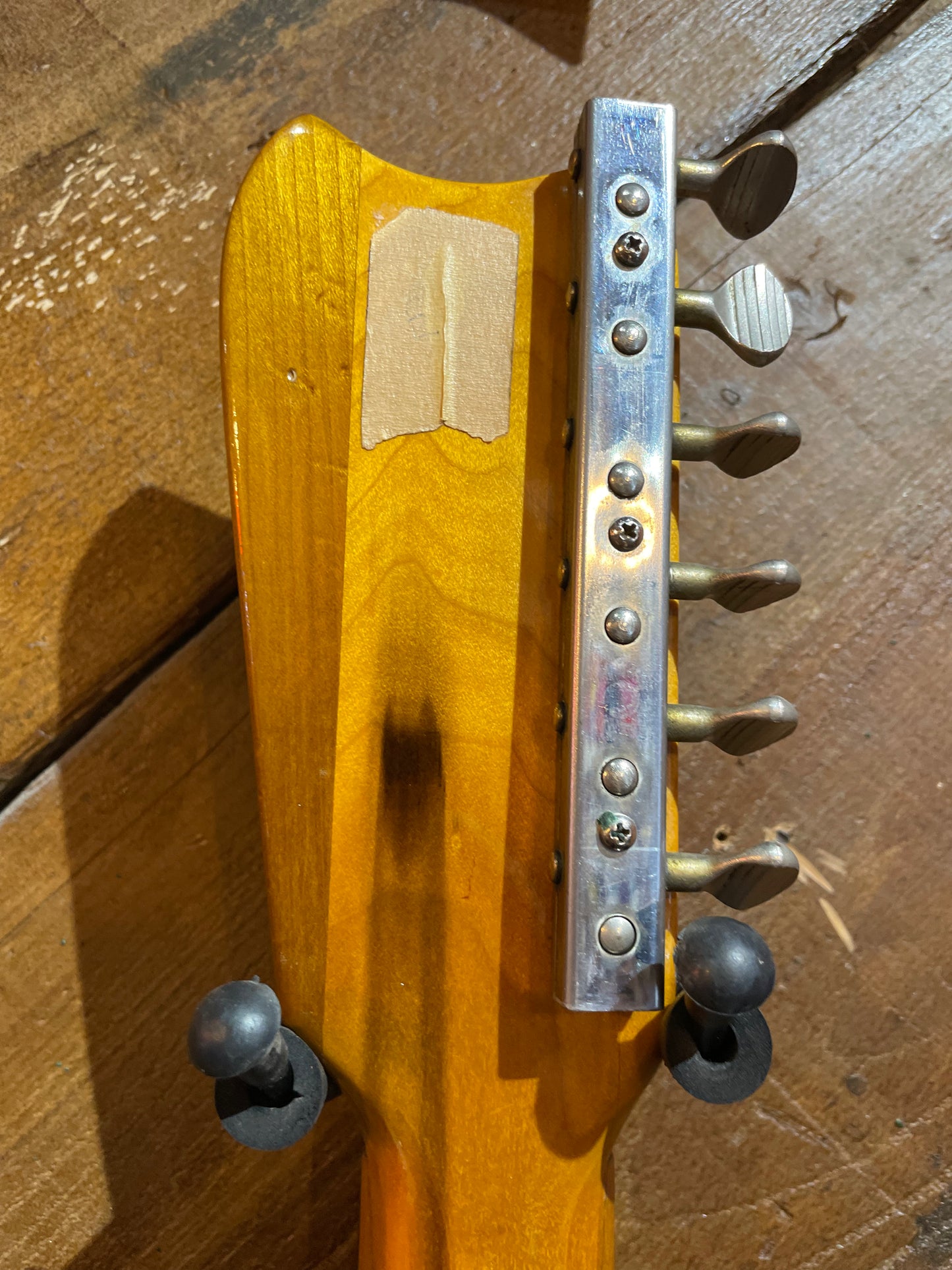 S/H 1963 Silvertone 1457 'Amp & Can' Electric Guitar, Red Burst