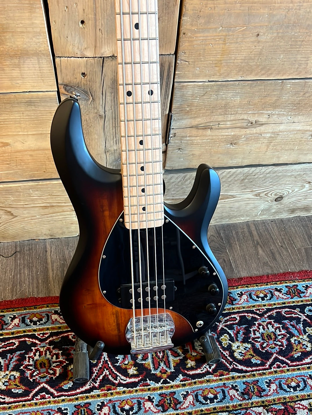 Music Man Sub Ray 5