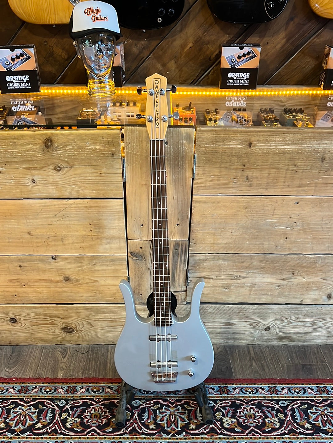 Danelectro ‘Long Horn’ with Dynalectron Body Refin
