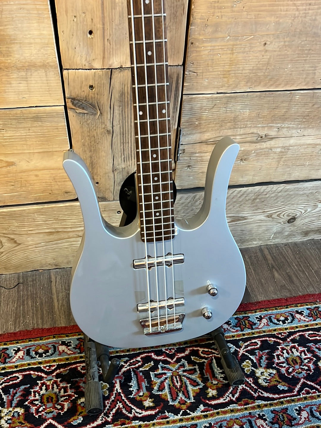 Danelectro ‘Long Horn’ with Dynalectron Body Refin
