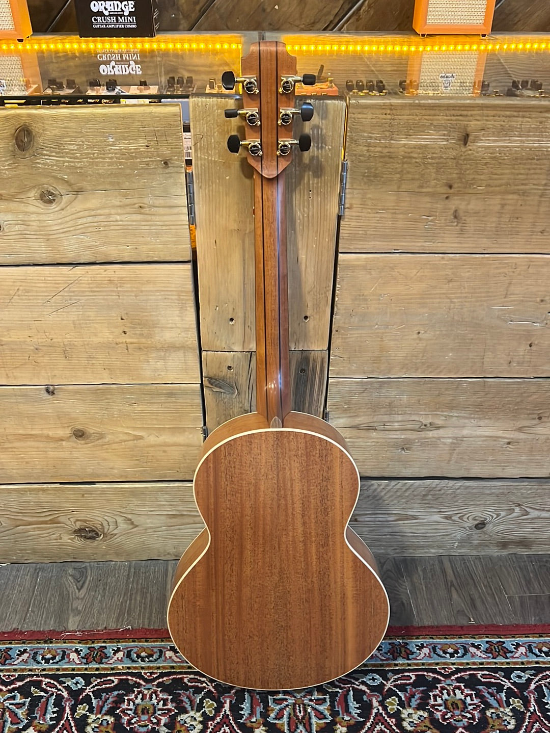 Lowden S-22