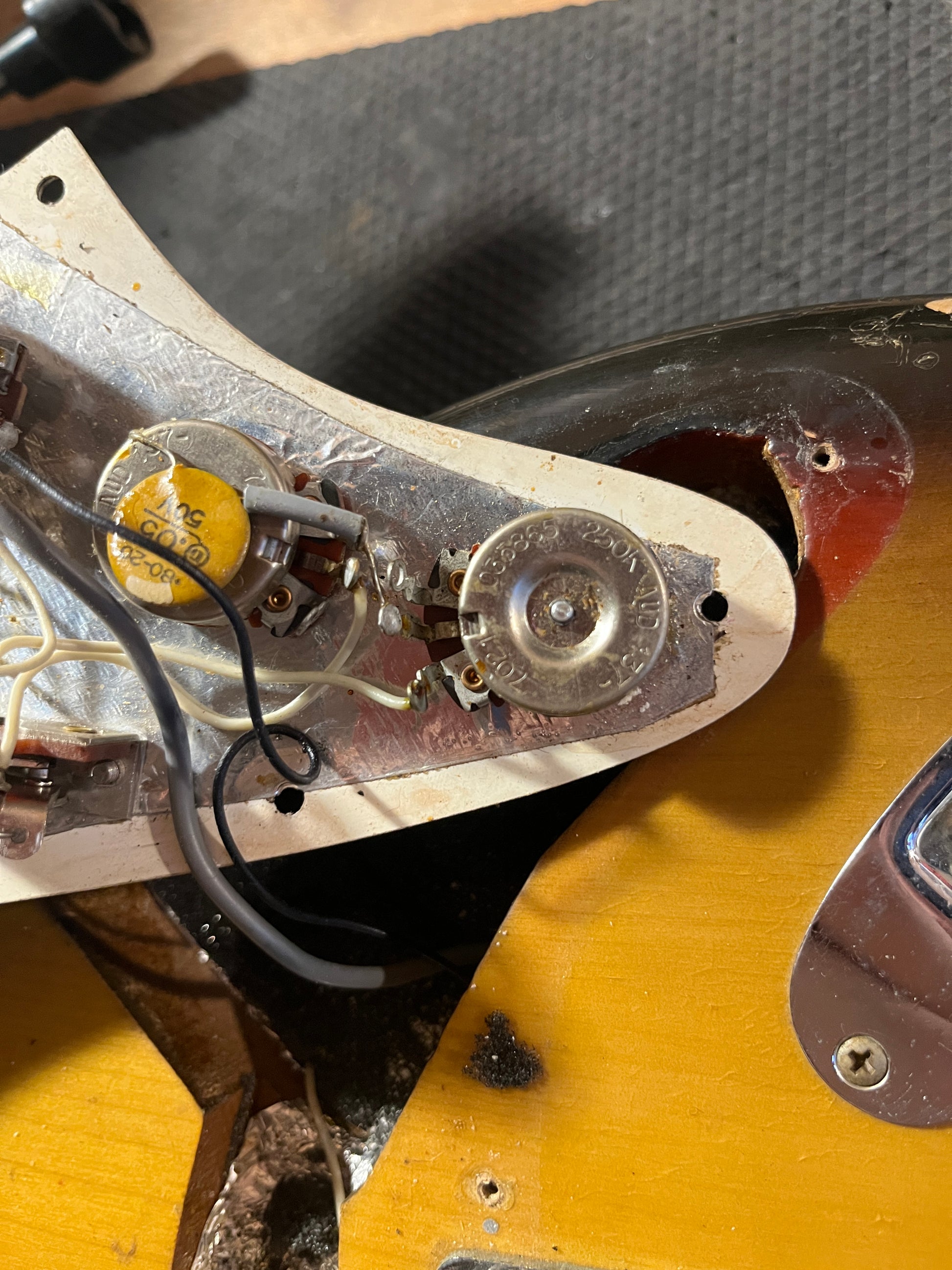 S/H 1971 Fender Stratocaster, Four Bolt, John Birch Customised, Three Tone Sunburst