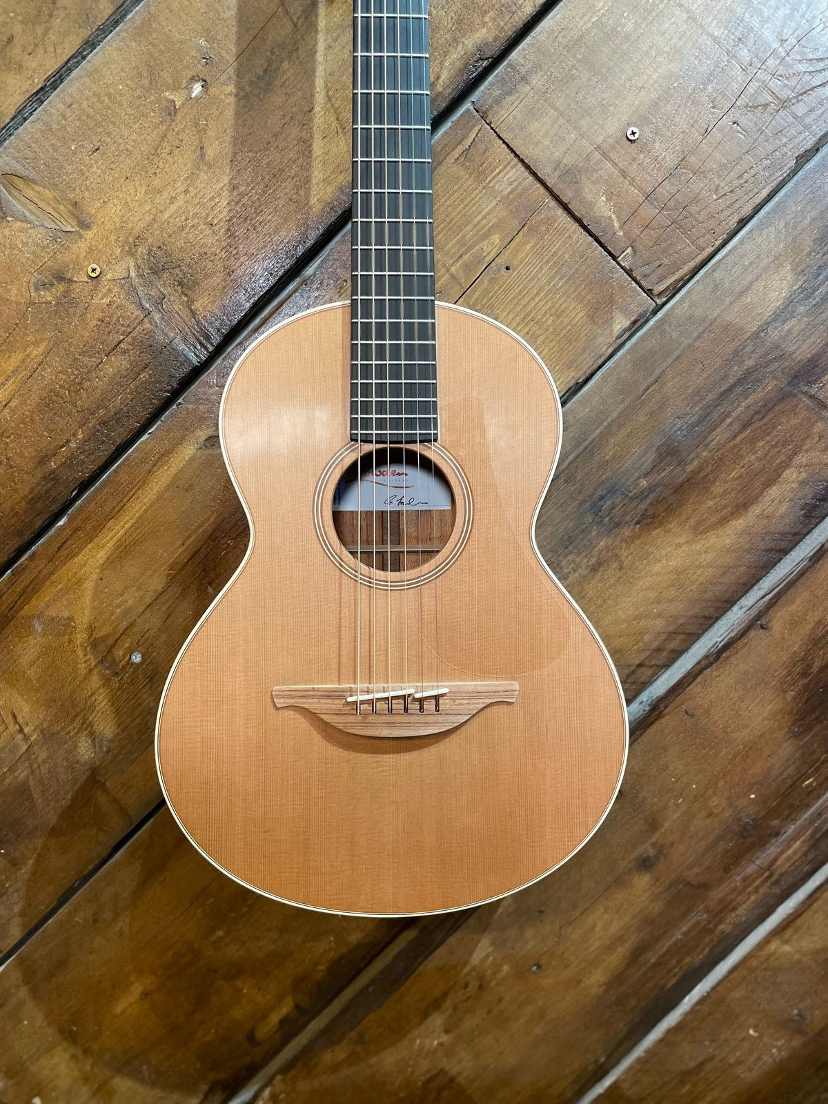 Lowden WL-22 Mahogany / Red Cedar
