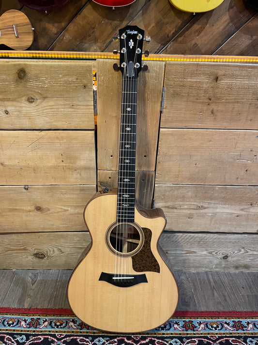 S/H Taylor 712CE Acoustic Guitar