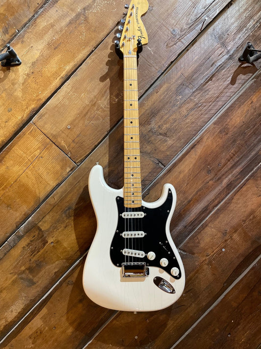 1974 Fender USA Stratocaster, Refin Arctic White