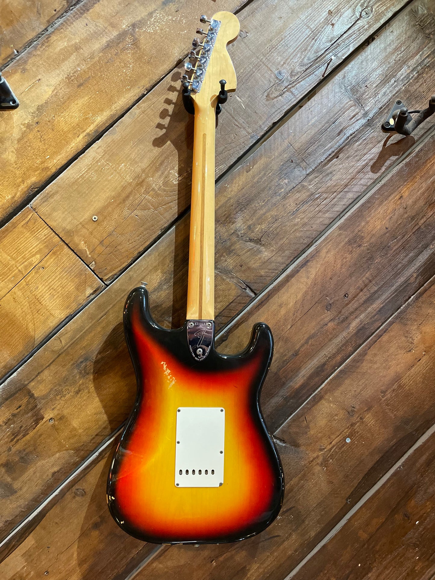 S/H 1973 Fender Stratocaster Left Handed, Three Tone Sunburst