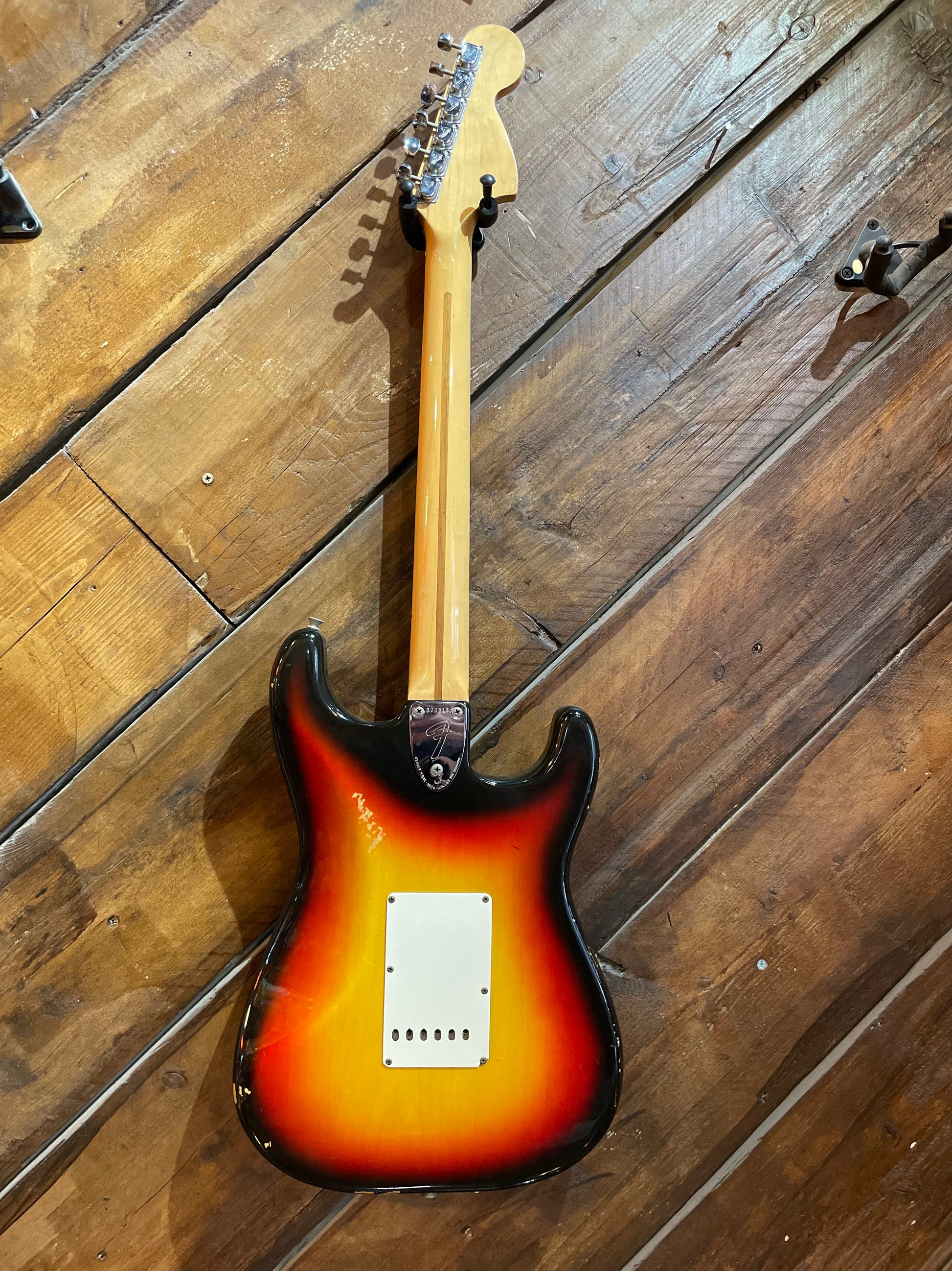 S/H 1973 Fender Stratocaster Left Handed, Three Tone Sunburst