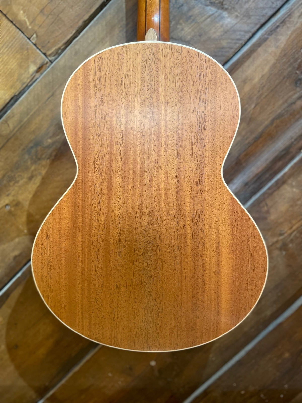 Lowden S-22