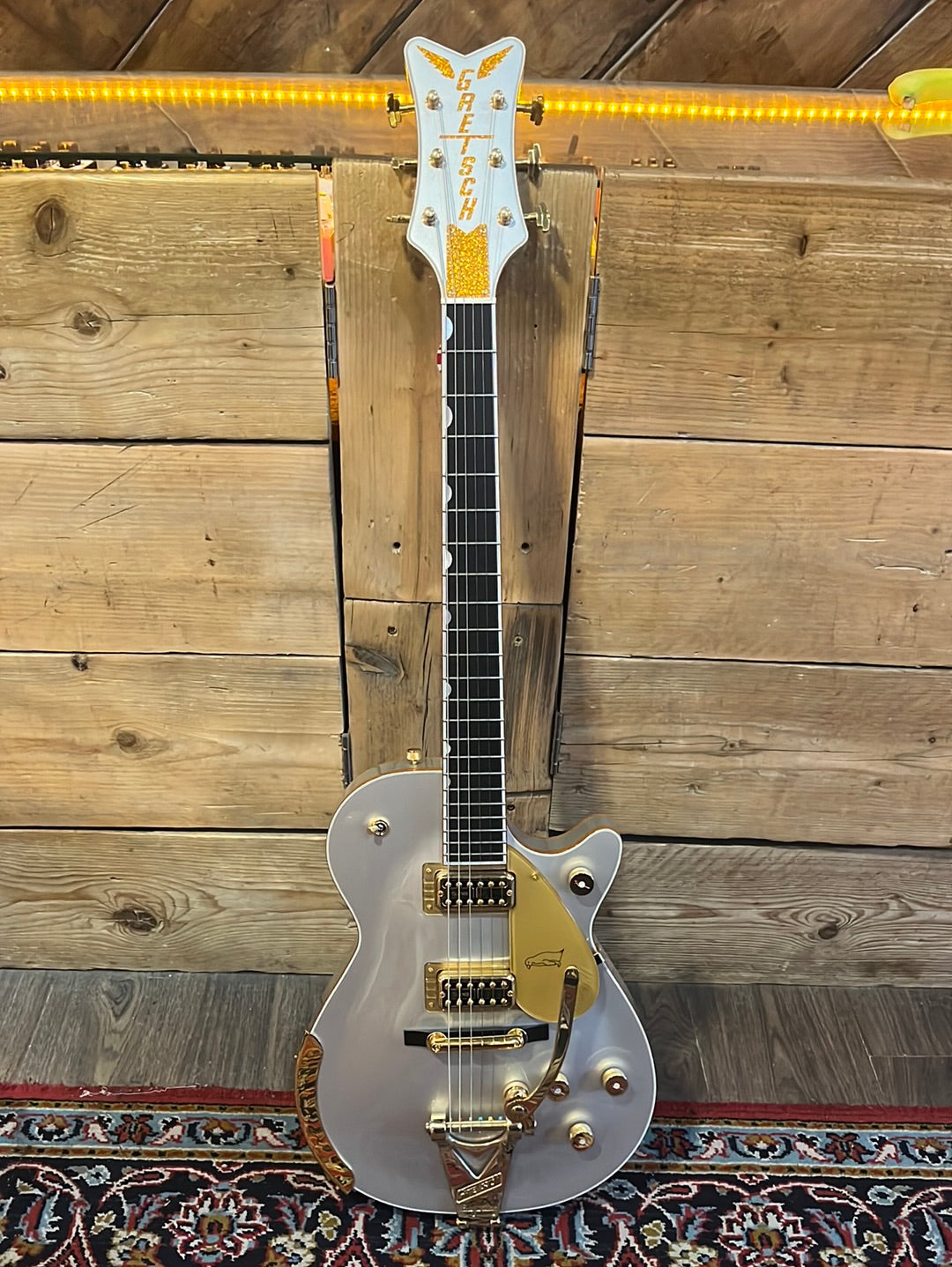 2020 Gretsch G6134T Limited Edition Firemist Silver Penguin