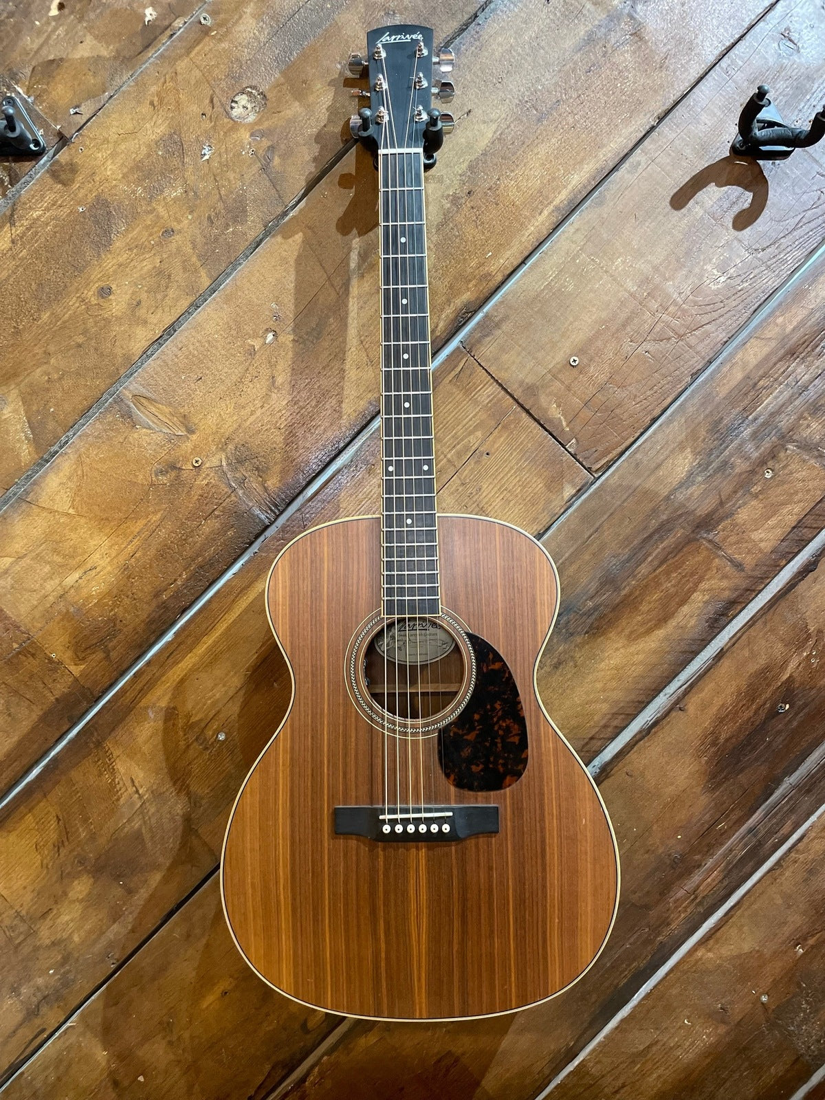 S/H Lariveé USA OM 03, Walnut