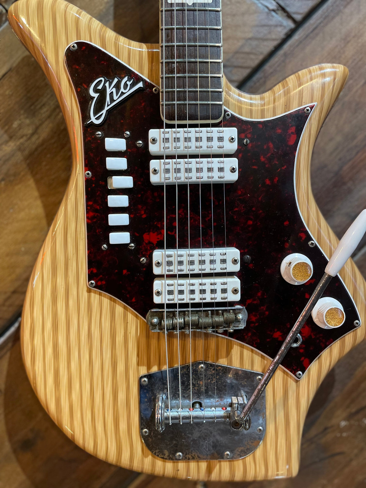 S/H 1960s Eko 700/7V Electric Guitar