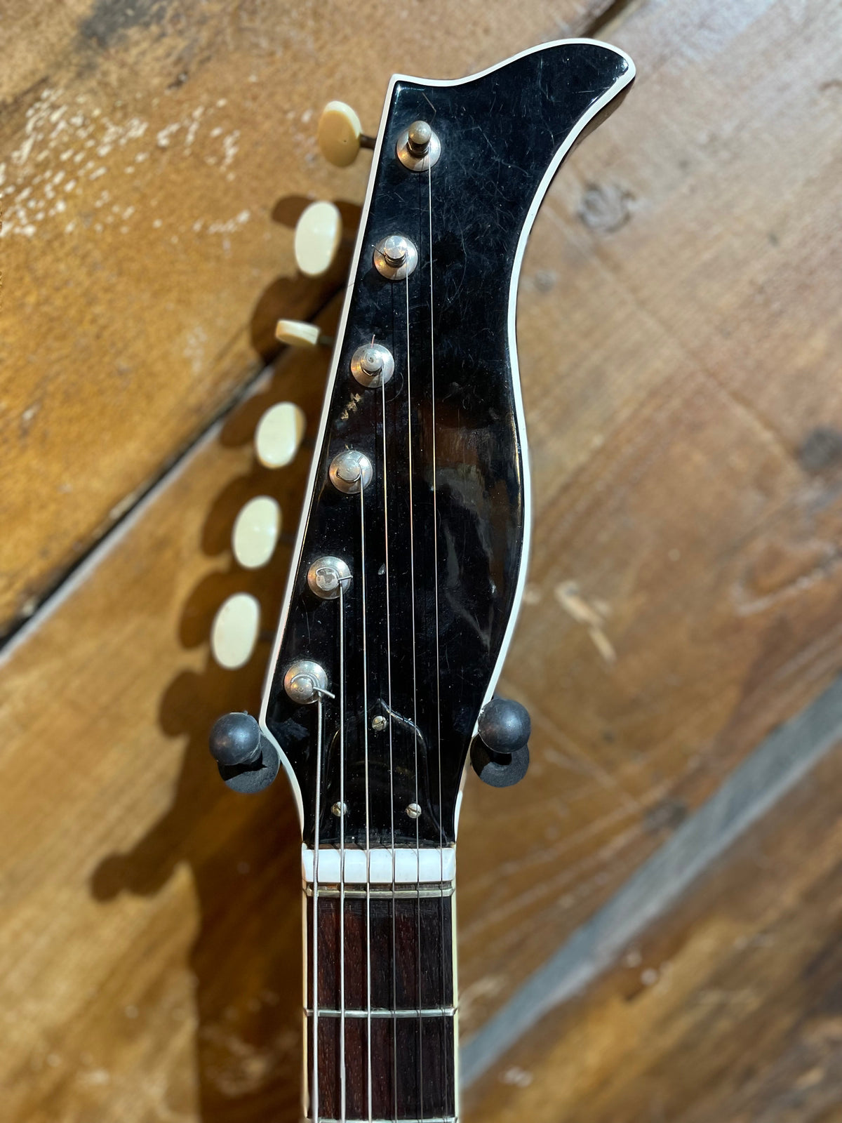 S/H 1960s Eko 700/7V Electric Guitar