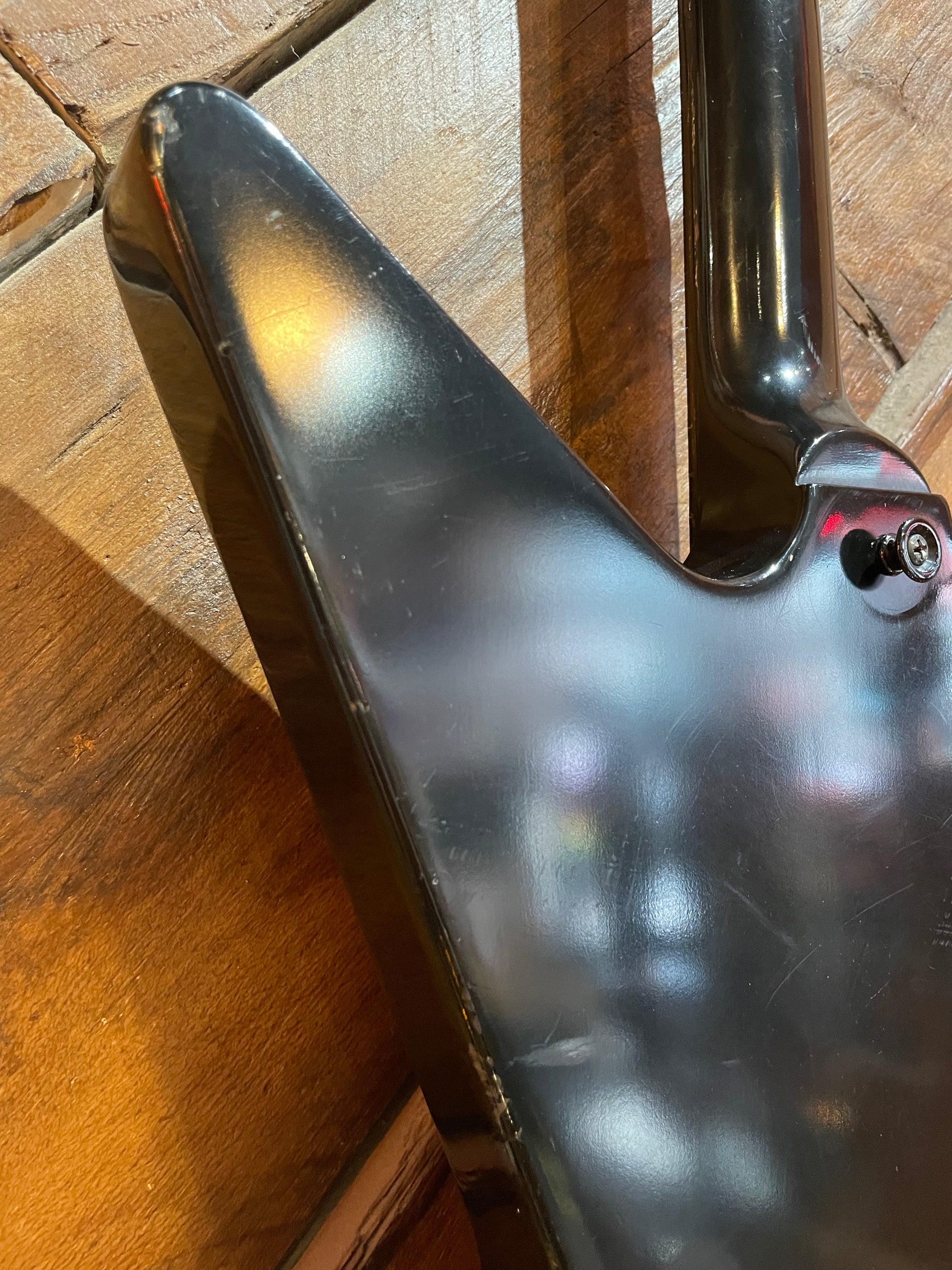 S/H 2000 Gibson USA 'Gothic' Explorer