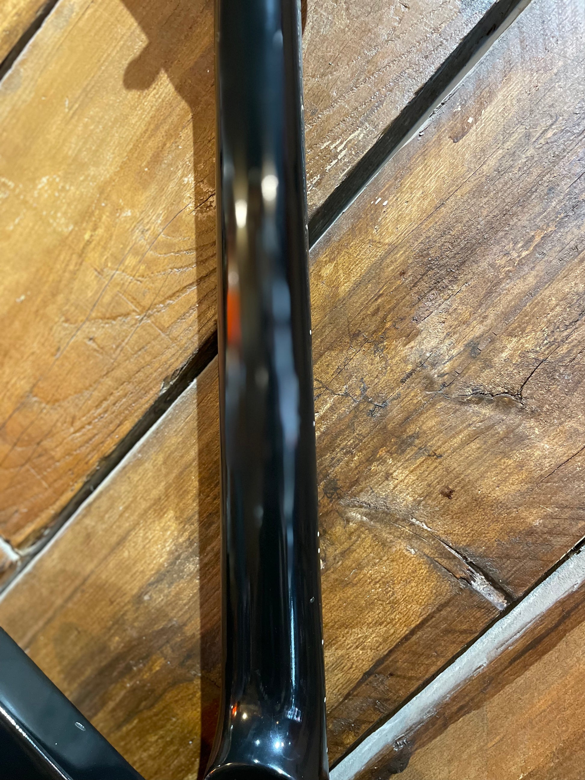 S/H 2000 Gibson USA 'Gothic' Explorer