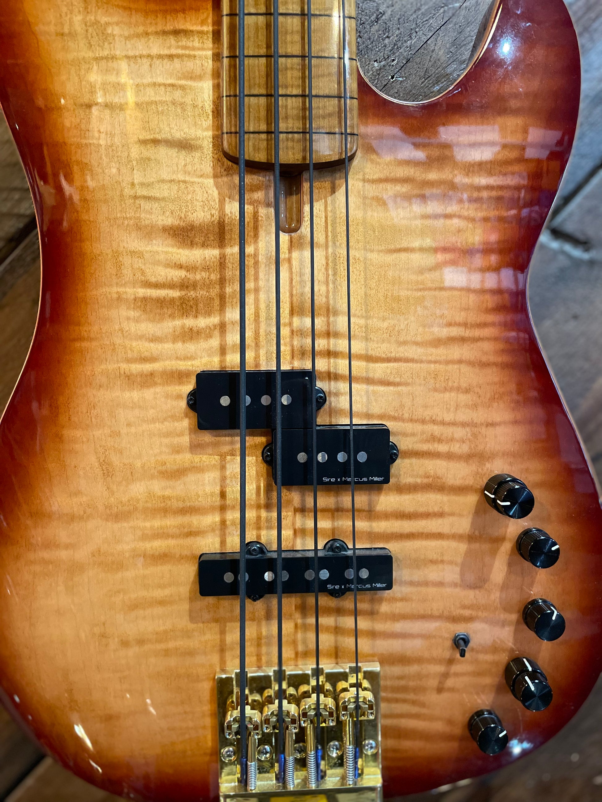 S/H Sire Marcus Miller P-10 Fretless Bass, FMT Tobacco Sunburst