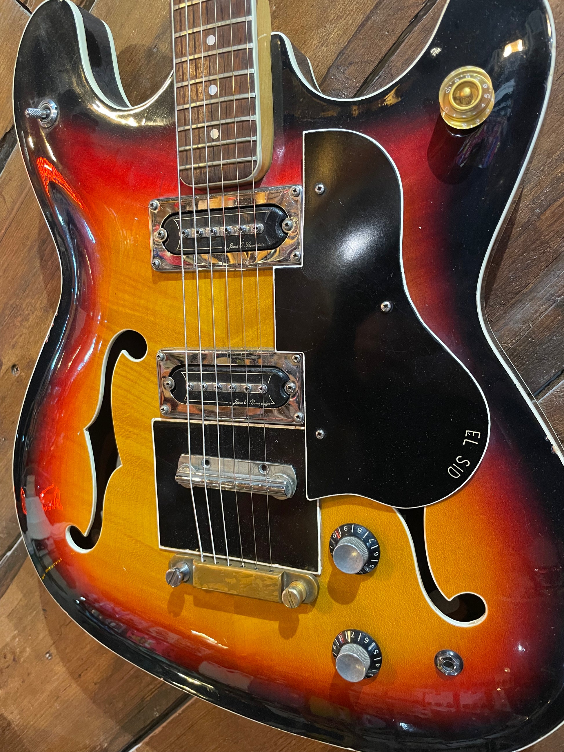 S/H 1966 Burns Vibroslim, Three Tone Sunburst