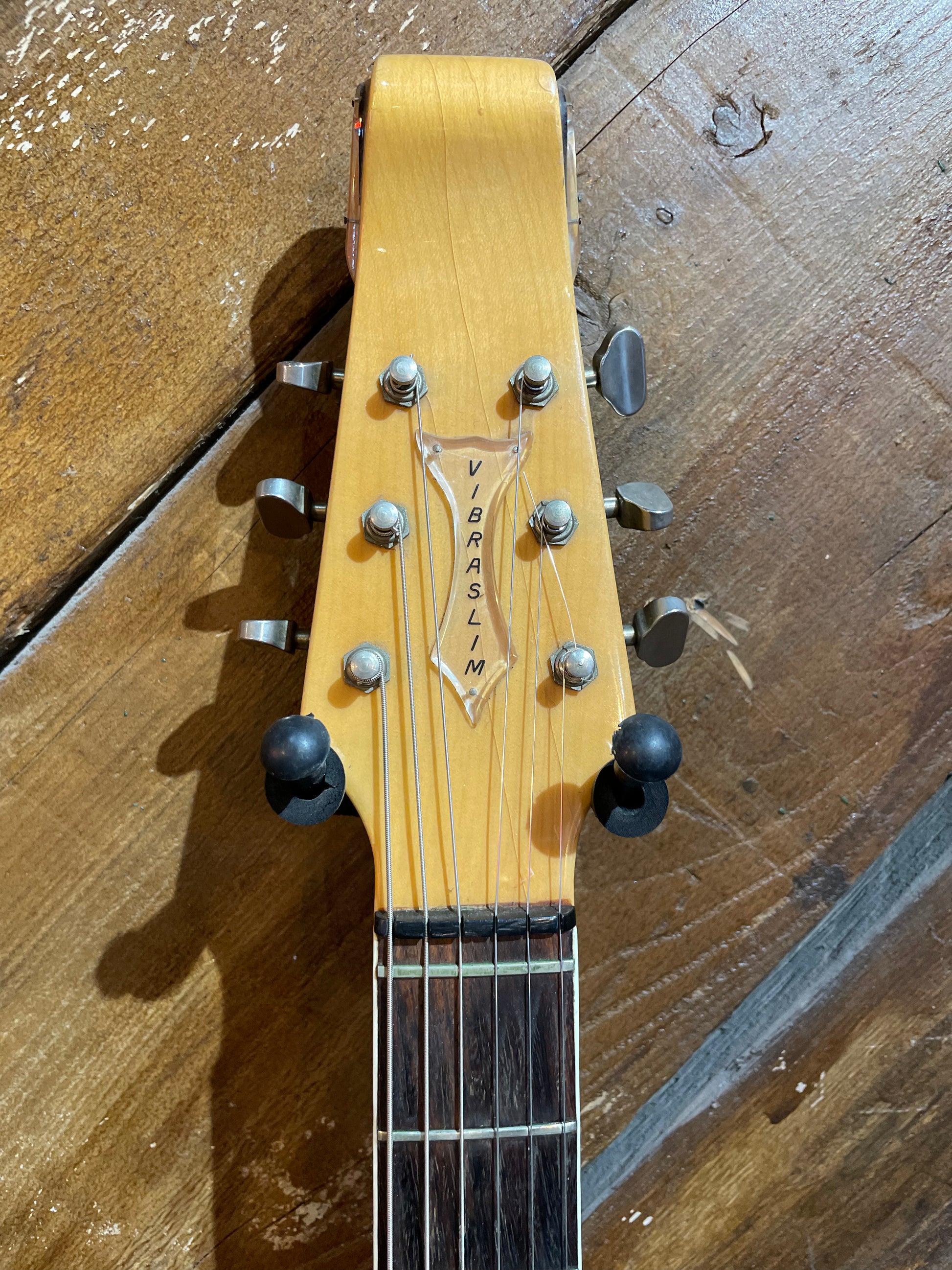 S/H 1966 Burns Vibroslim, Three Tone Sunburst